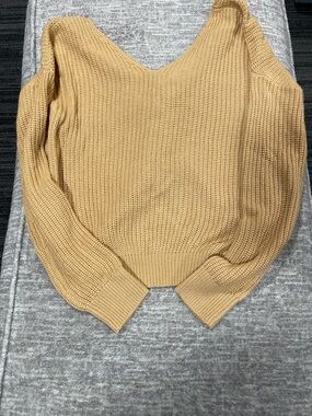 V-Neck Chunky Knit Sweater in Camel